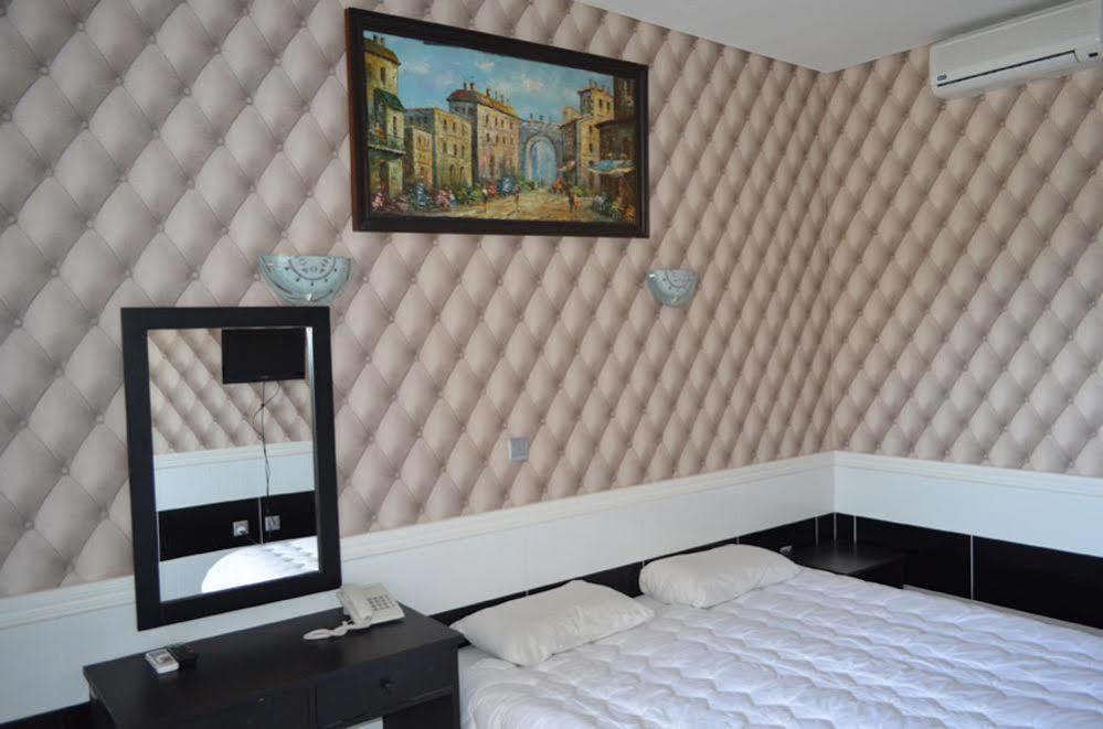 Hotel Vergi Ворокліні Екстер'єр фото